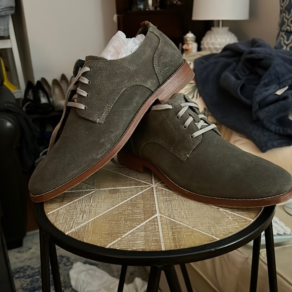 Cole Haan Grey Suede Shoe